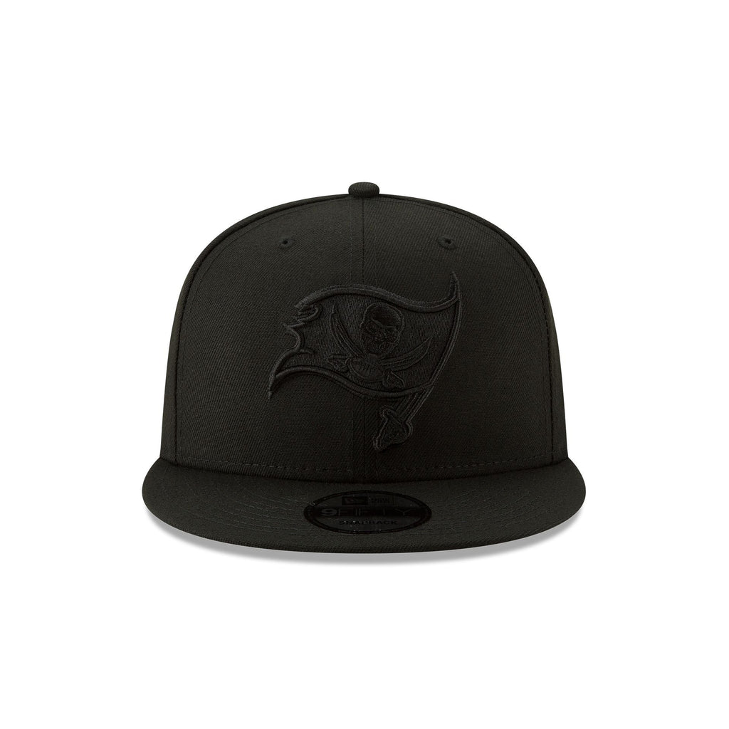 Tampa Bay Buccaneers Basic Black on Black 9FIFTY Snapback