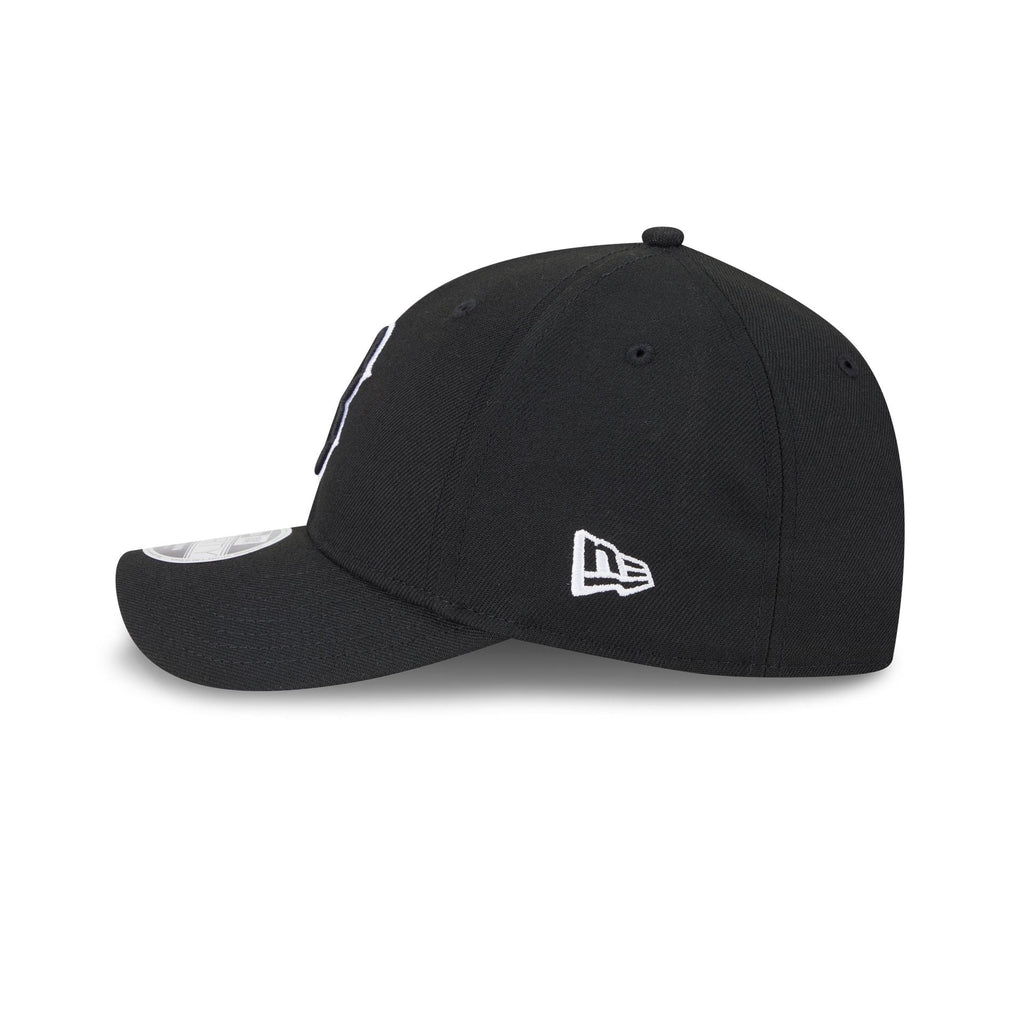 Boston Red Sox Black Authentic Collection 9FORTY M-Crown Snapback Hat