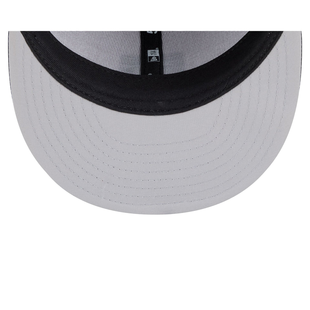 Cincinnati Reds 2026 Clubhouse Black & White 59FIFTY Fitted Hat