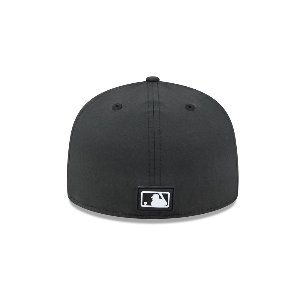 Milwaukee Brewers 2026 Clubhouse Black & White 59FIFTY Fitted Hat