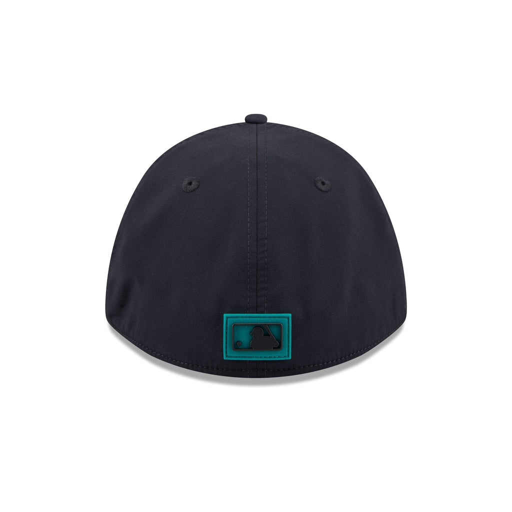 Seattle Mariners 2026 Clubhouse 39THIRTY M-Crown Stretch Fit Hat