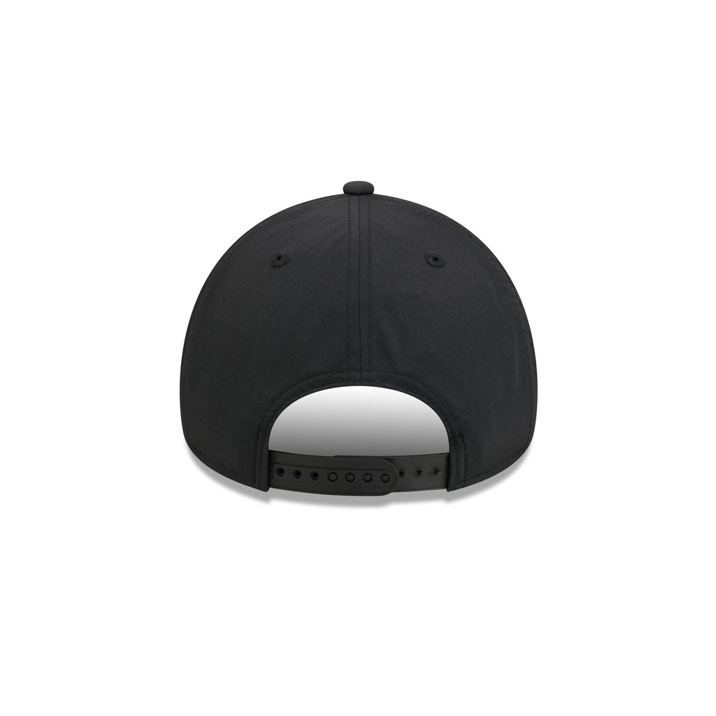 Chicago Cubs Black 9FORTY APEX Snapback Hat