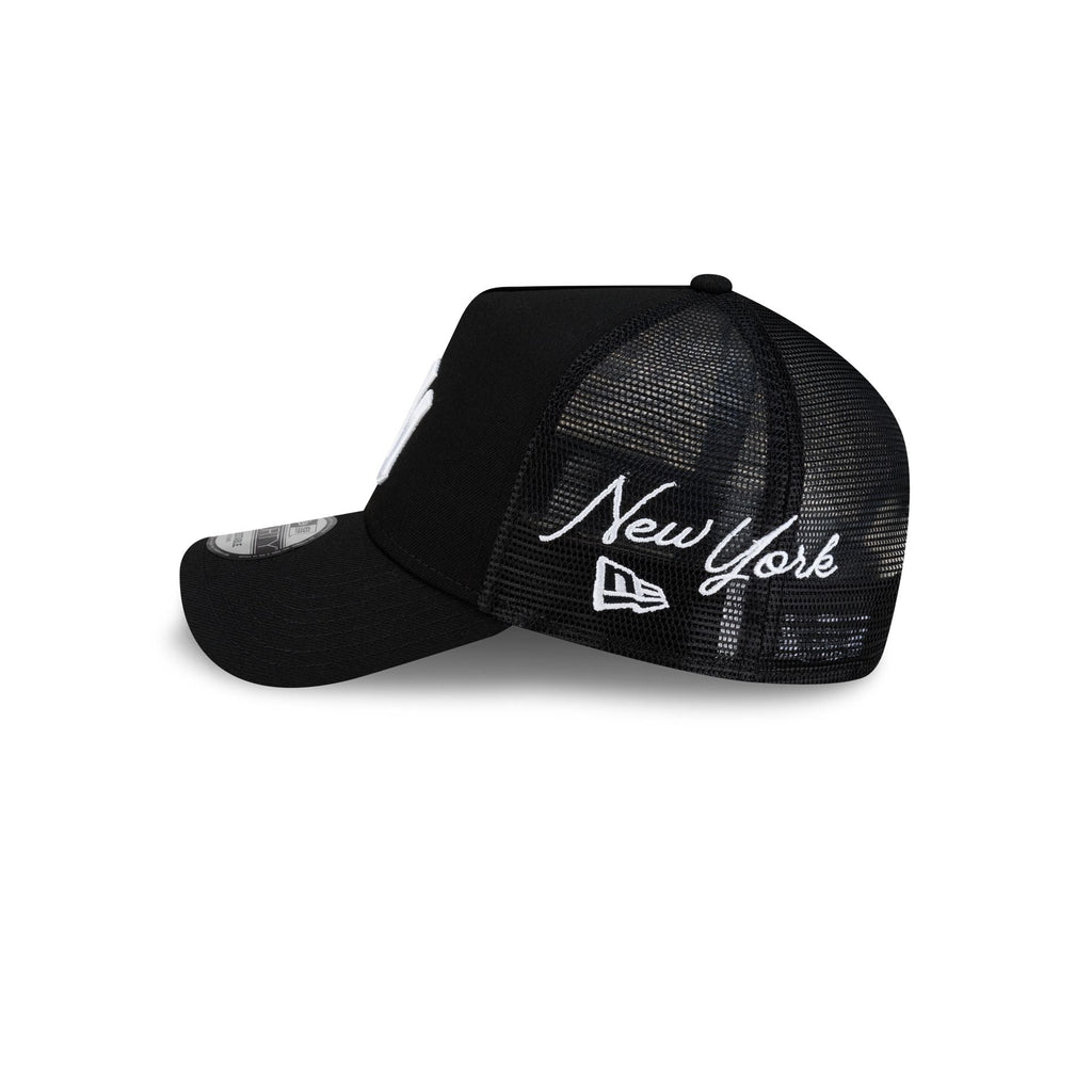 New York Yankees Side Script Black 9FORTY A-Frame Trucker Hat