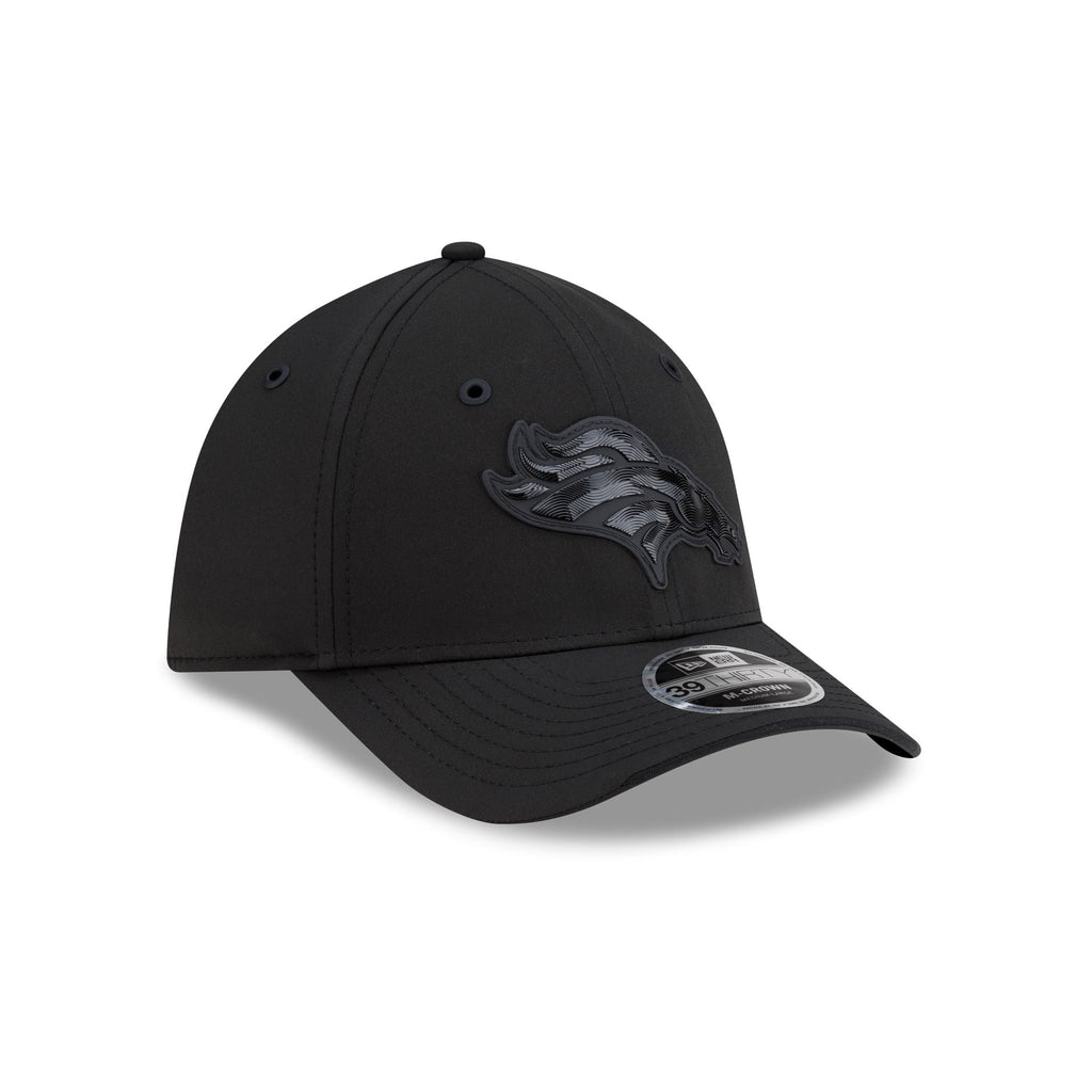 Denver Broncos 2026 Sideline Black 39THIRTY M-Crown Stretch Fit Hat