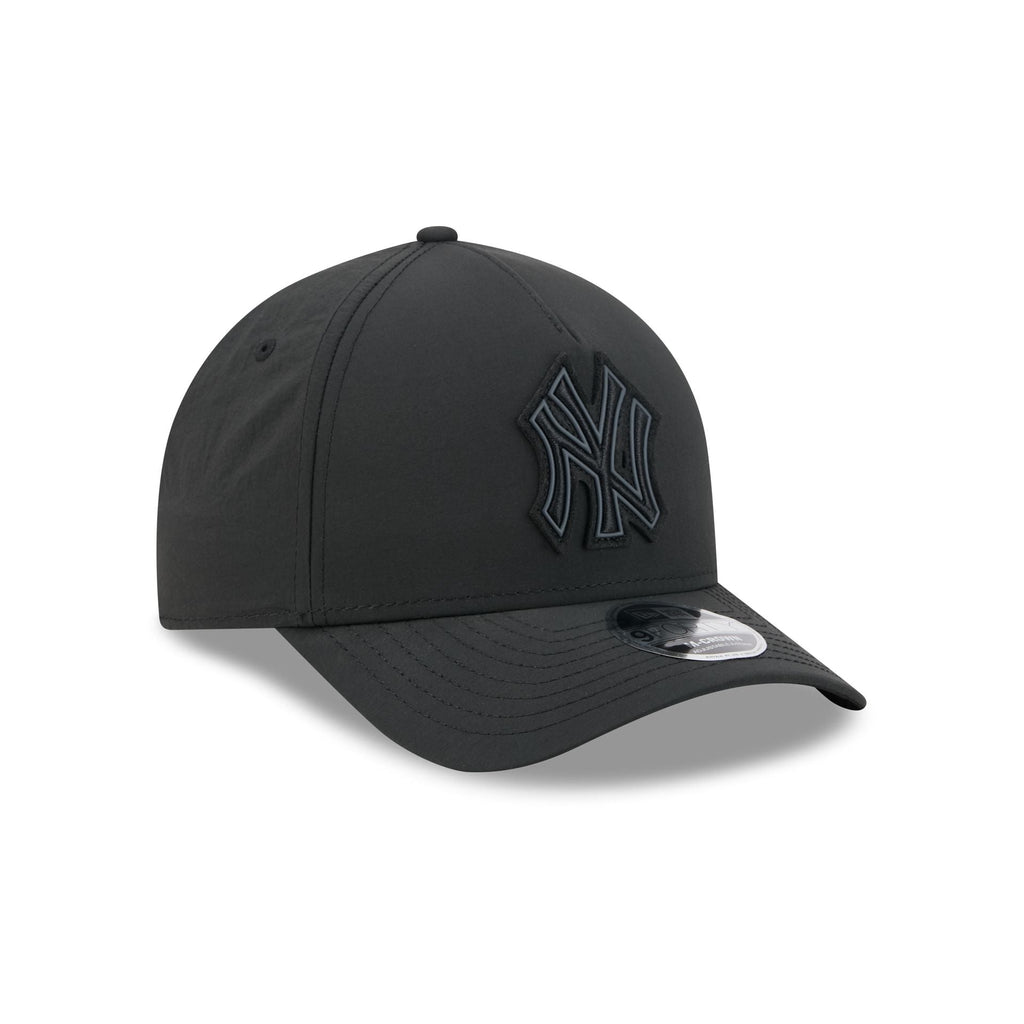 Alpha Industries x New York Yankees Nylon Black 9FORTY M-Crown A-Frame Snapback Hat