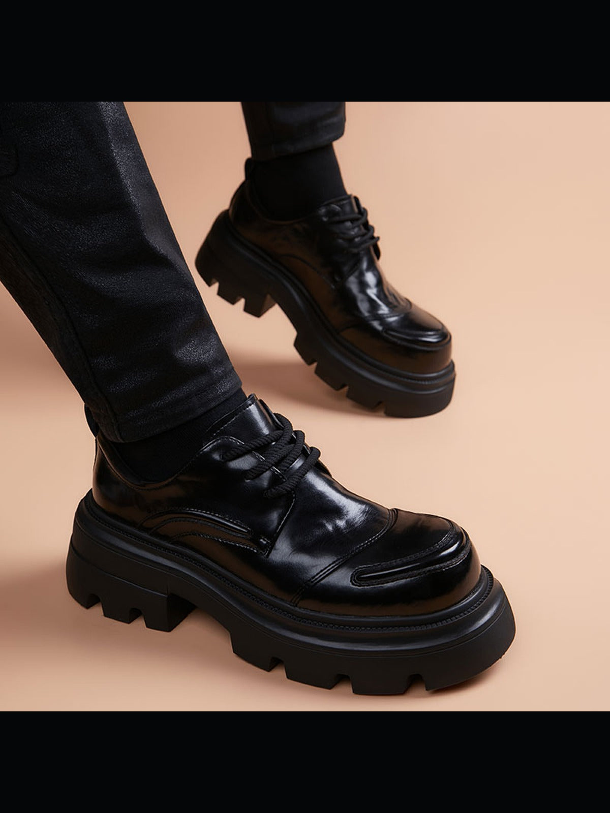 Modern Handcrafted Genuine Leather Men's Derby Shoes with a Refined Profile