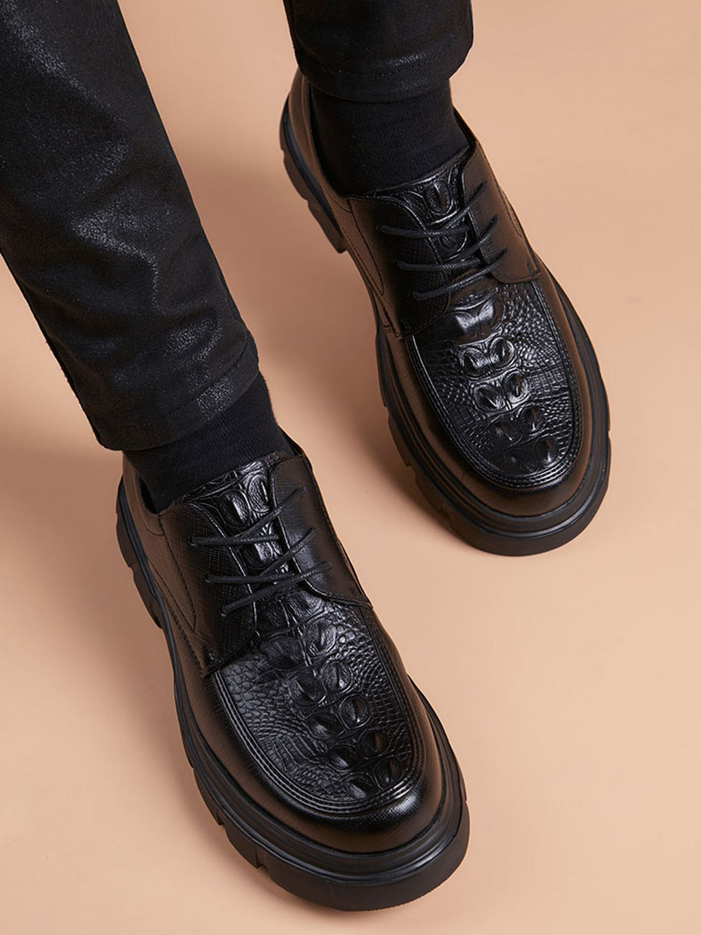 Distinctive Handcrafted Genuine Leather Men's Derby Shoes for Modern Formalwear