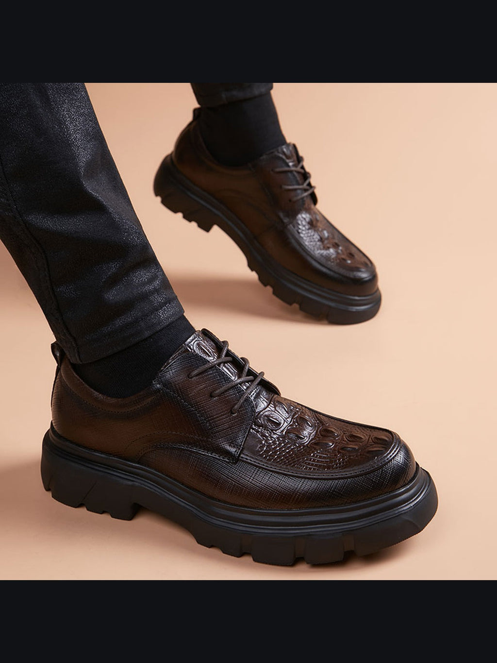 Distinctive Handcrafted Genuine Leather Men's Derby Shoes for Modern Formalwear